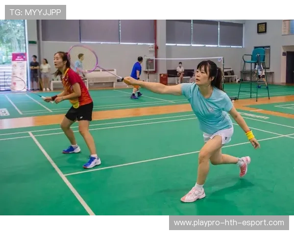 羽毛球快闪救球令人拍案叫绝：技术与激情的完美融合