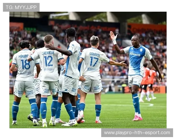 联赛焦点战上演，双方激战90分钟不分胜负，比赛焦点